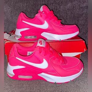 New Women’s Nike Air Max Excee Shoes
